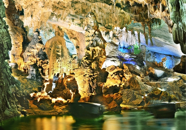 Phong Nha Cave and Dark Cave